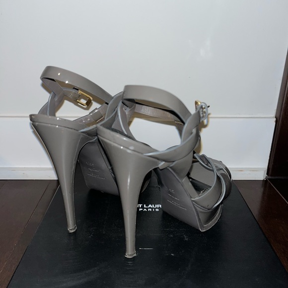 Saint Laurent Tribute in Grey - Picture 2 of 3